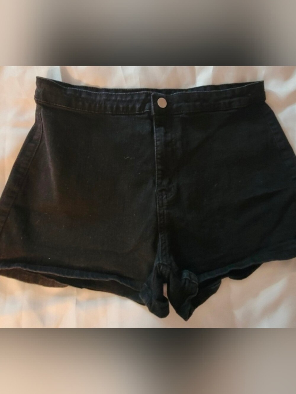 Classic VTG Black Women's Denim Short Shorts. Stretchy. Waist 30"